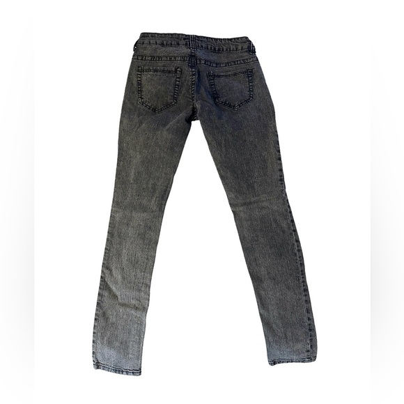 Forever 21 Gray Stone Wash Fade Skinny Jeans Size 27 - Picture 3 of 9